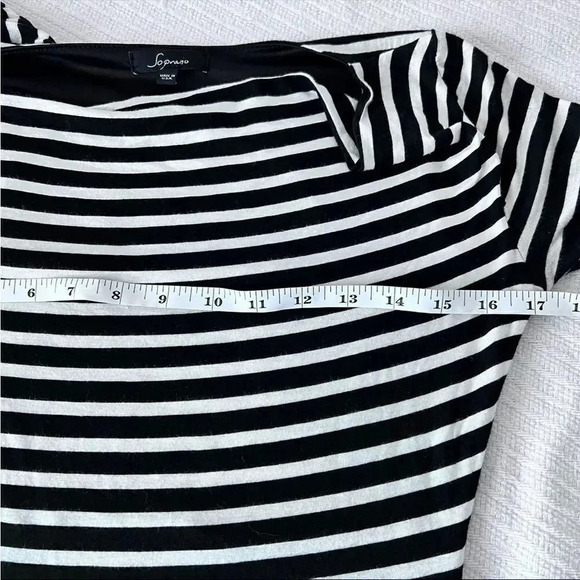 Soprano Dress Size Small - Picture 10 of 10